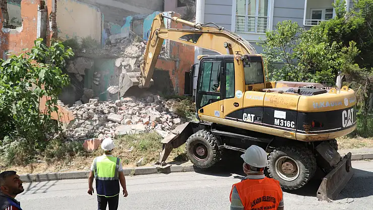 İlkadım'da yıkım çalışmaları hız kazanıyor