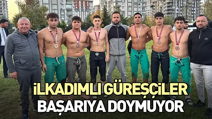 İlkadımlı güreşçiler başarıya doymuyor