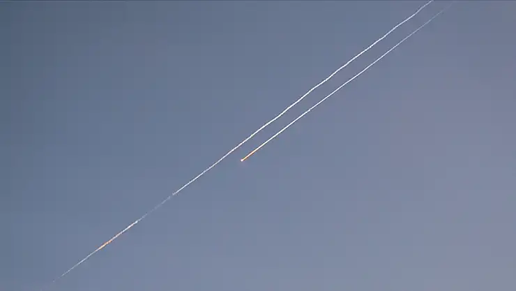 İran'a 'sınırlı saldırı' düzenledi