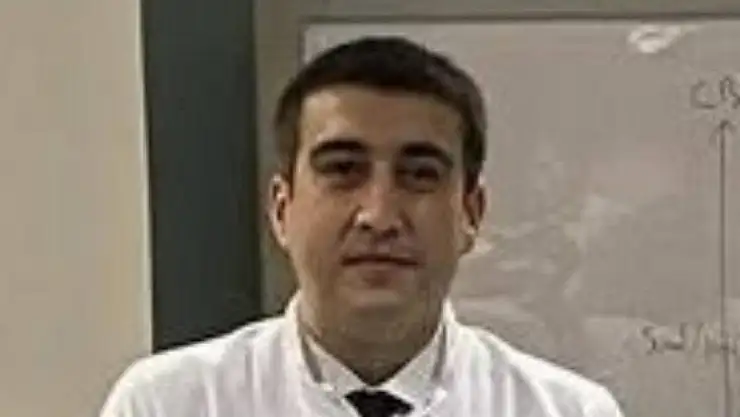 İzmir'de doktor evinde ölü bulundu