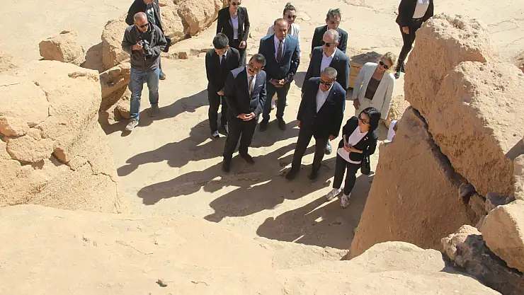 Japon Prenses Akiko, Şanlıurfa'daki Taş Tepeler kazılarını inceledi