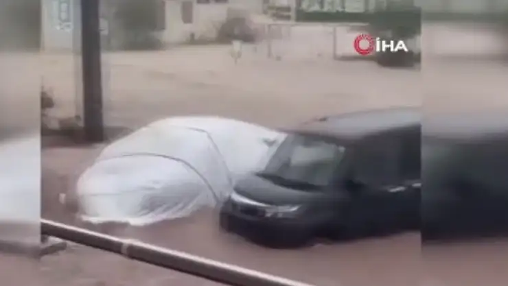 Japonya'daki toprak kaymasında 3 kişi öldü