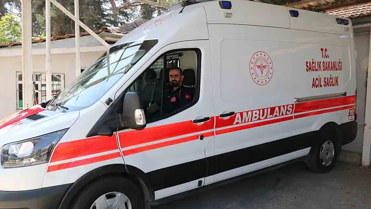 Kağıt toplayan çocuğa eğitim desteği