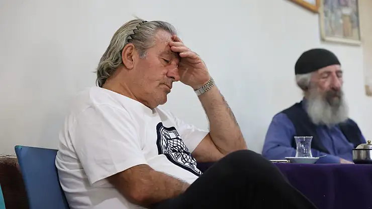 Kahvehane oyun yerine uykusuyla dikkat çekiyor