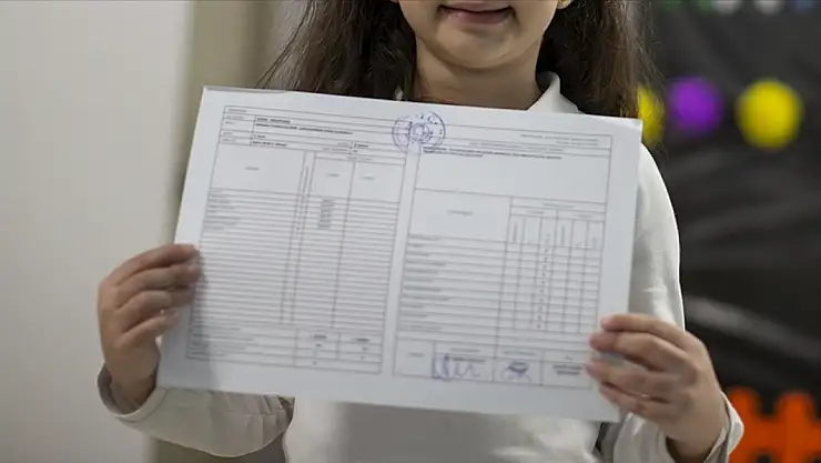 Karneler Ne Zaman Verilecek? Okullar Ne Zaman Kapanacak? İşte 2025 Yaz Tatili Takvimi!