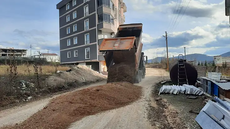 Kavak'ta Yol Düzenleme Çalışmaları Sürüyor