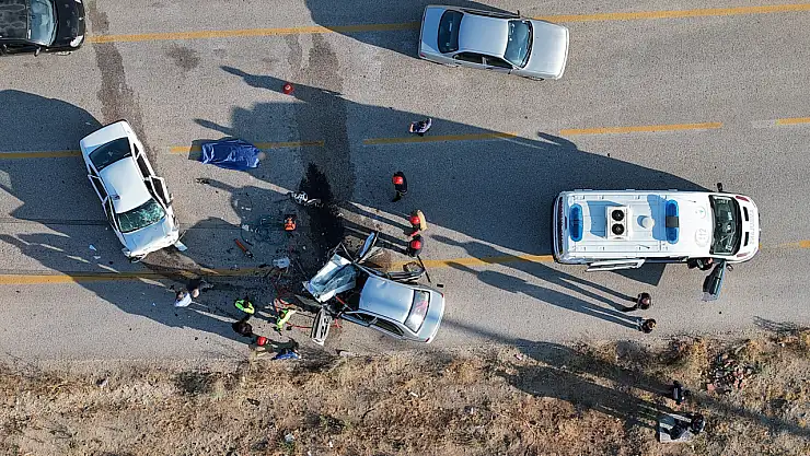 Kırıkkale'de Feci Kaza: İki Sürücü Hayatını Kaybetti