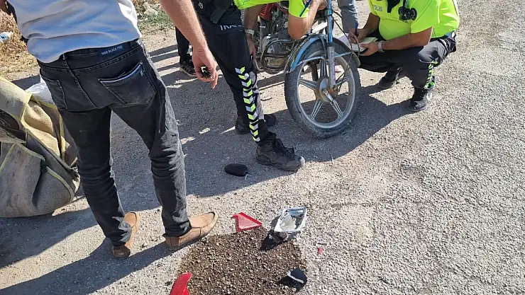 Plakasız motosiklet devrildi