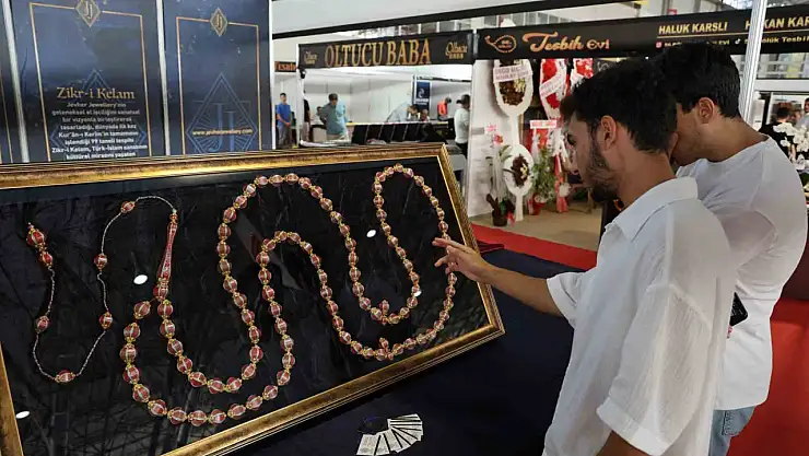 Kur'an-ı Kerim'in 604 sayfası tespihe nakşedildi