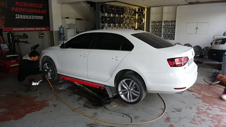 Lastikçilerde yoğunluk başladı