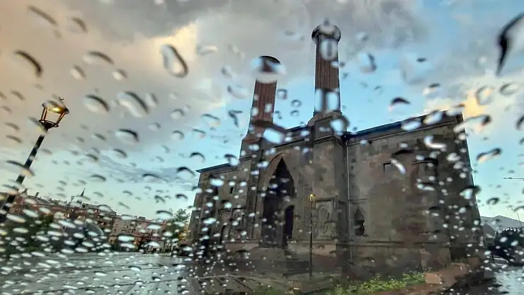 Meteorolojiden kuvvetli yağış uyarısı