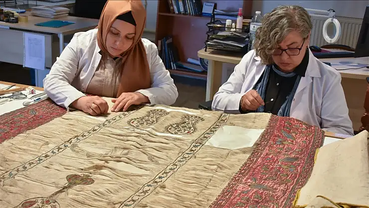 Mevlana'ya ait olduğu değerlendirilen eserler restore ediliyor