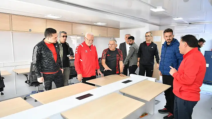 Mobil Dijital Gençlik Merkezi tanıtıldı