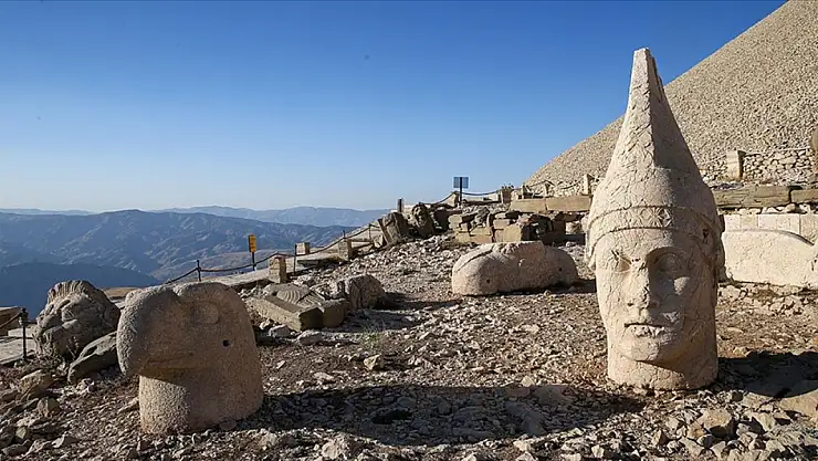 Nemrut Dağı'nı 1 milyon 38 bin kişi ziyaret etti