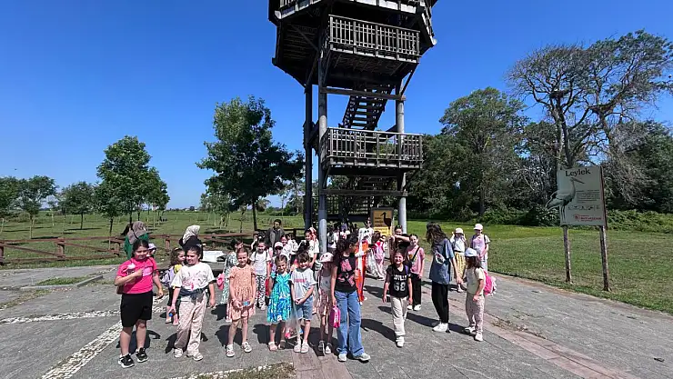 Öğrenciler Kuş Cenneti'ni gezdi