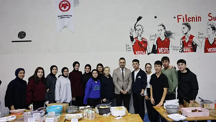 Öğrencilerden Filistin'e Destek Kermesi