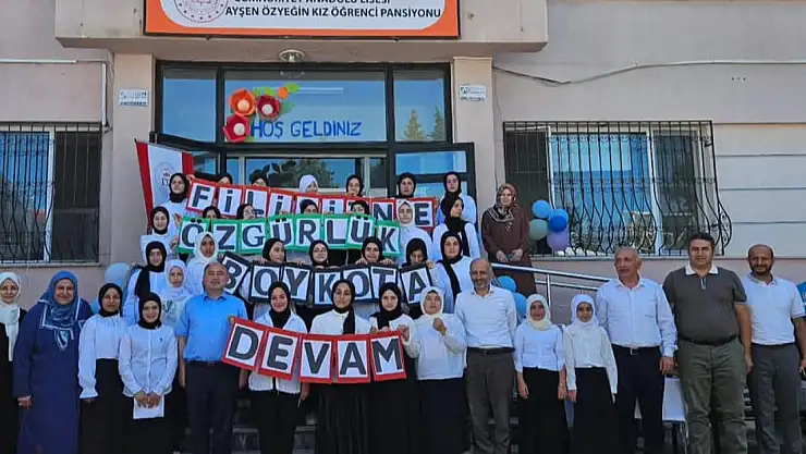 Öğrencilerden Filistin'e Duygu Dolu Mesaj