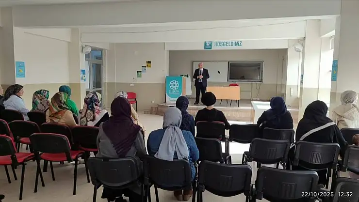 Öğrencilere ve Velilere Değer Temelli Seminer