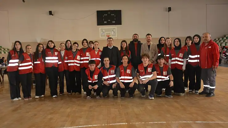 Öğrencilerin desteğiyle 209 ünite kan toplandı