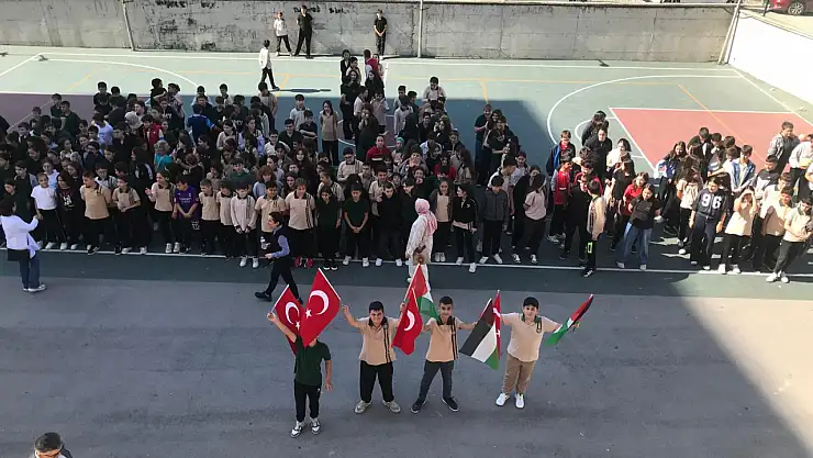 Öğrencilerinden Filistin'e Destek, İsrail'e Kınama Mesajı