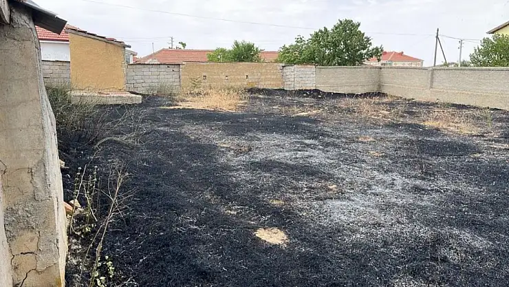 Ot yangını korkuttu