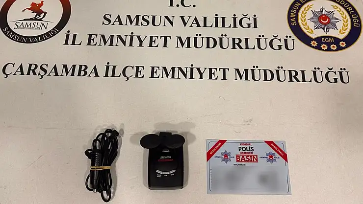 Radar tespit cihazı ile sahte polis kartı ele geçirildi