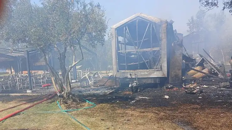 Restoranın mutfağında yangın çıktı