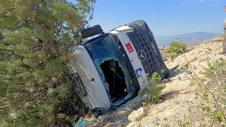Safranbolu'da Beton Mikseri Devrildi: Sürücü Yaralandı