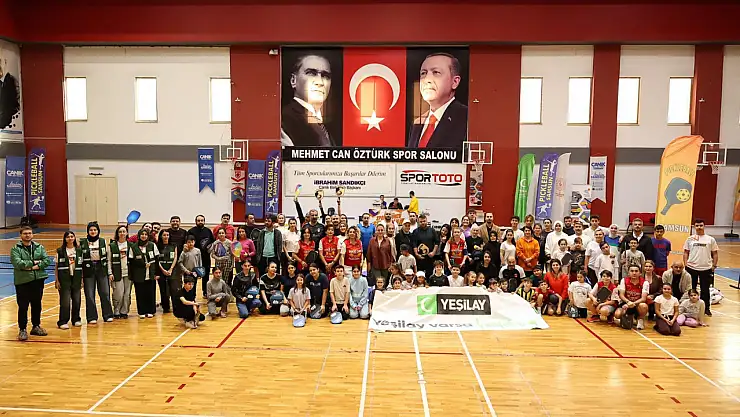 Samsun'da 'Aileler Arası Pickleball Şampiyonası' düzenlendi