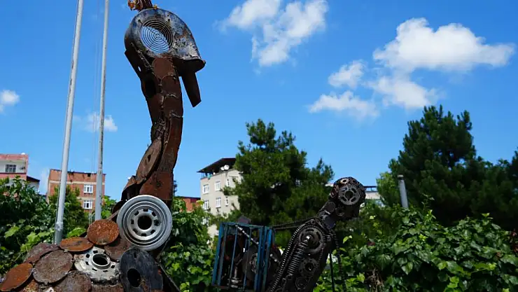 Samsun'da atık metaller sanata dönüşüyor