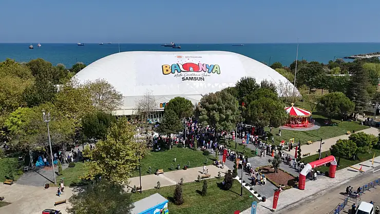 Samsun'da Bir Haftada On Binler Balonya'ya Akın Etti