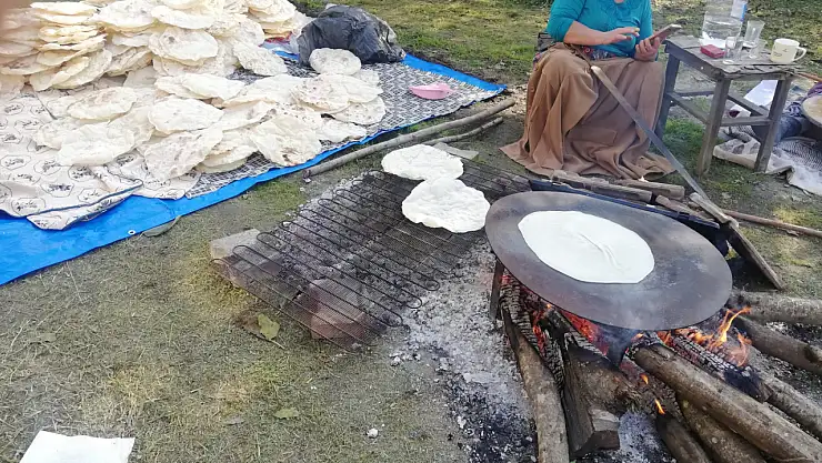 Samsun'da mahalle kadınları imeceyle kışlık yufka hazırlıklarına başladı