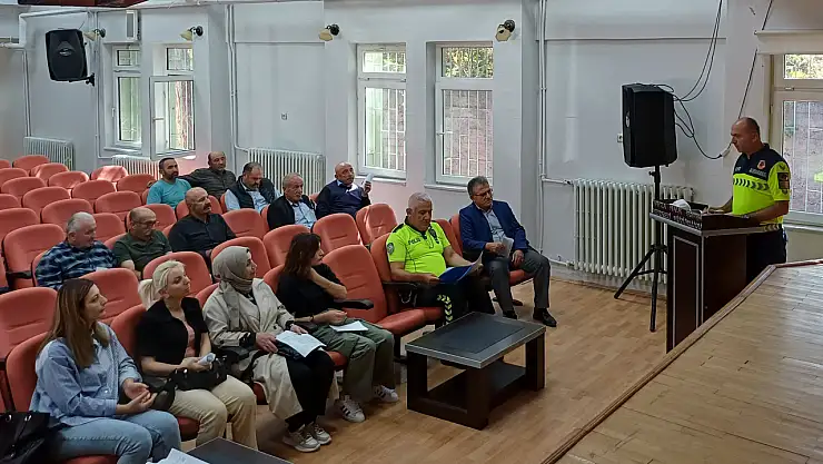 Samsun'da Okul Servis Sürücülerine Seminer Verildi