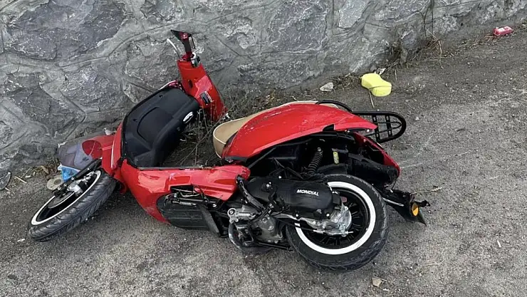 Samsun'da otomobil ile motorlu bisiklet çarpıştı