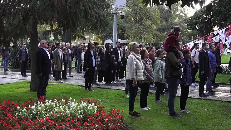 Samsun'da saat 9'u 5 geçe hayat durdu