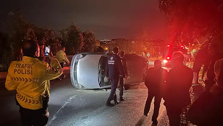 Samsun'da Trafik Kazası: Araç Yan Yattı, 5 Yaralı