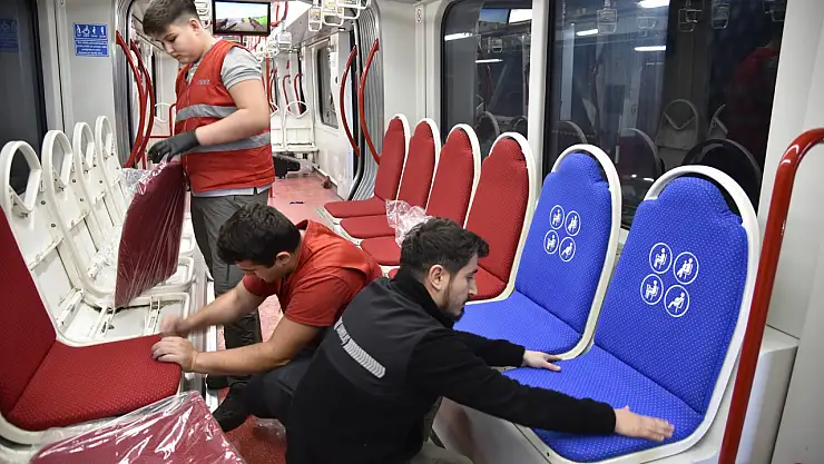 Samsun'da tramvayların koltukları yenileniyor
