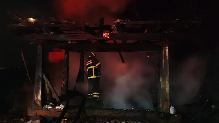 Samsun'un Terme ilçesinde boş ambar yangını