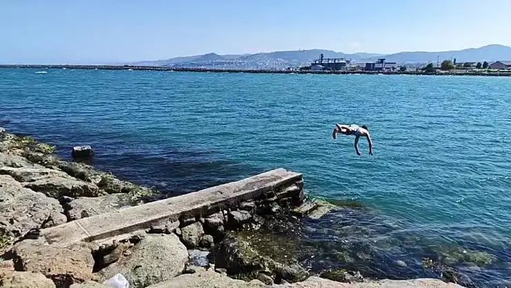 Samsunlular İstiyor: Baruthane Dolgu Alanı Denize Girişe Açılmalı