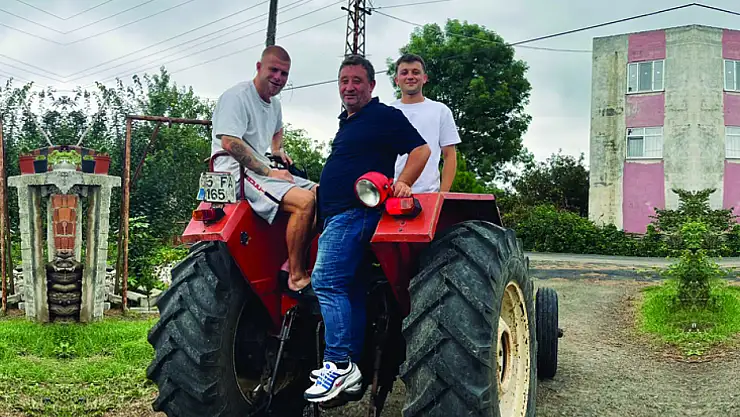 Samsunsporlu Rick Van Drongelen'in traktörlü paylaşımı mest etti!