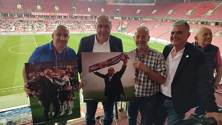 Sandıkçı ve Çakır'dan Yüksel Yıldırım'a Anlamlı Hediye