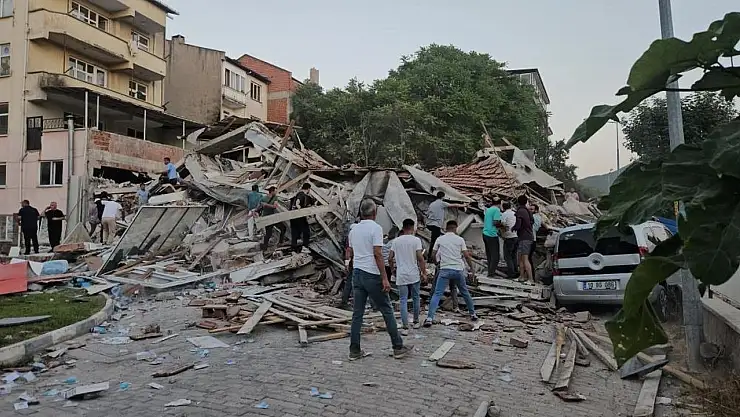 Sındırgı Belediye Başkanı Serkan Sak: 10 binada yıkım meydana geldi