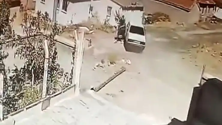 Sürücü araç durmadan indi