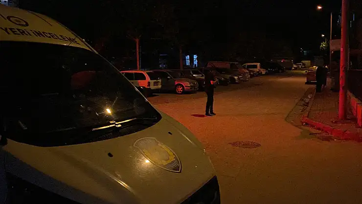 Tanımadığı kişiler tarafından bıçaklandı