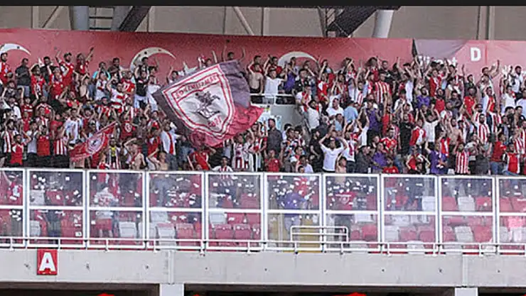Samsunspor taraftarlarından dev ekran çağrısı