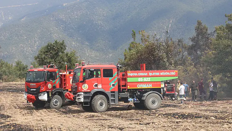 Taşova'da tarım alanında çıkan yangın itfaiye ekipleri tarafından söndürüldü