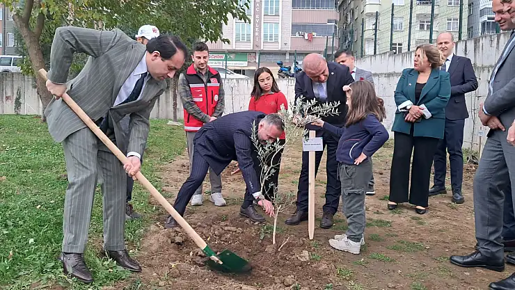 Tekkeköy'de fidanlar toprakla buluştu