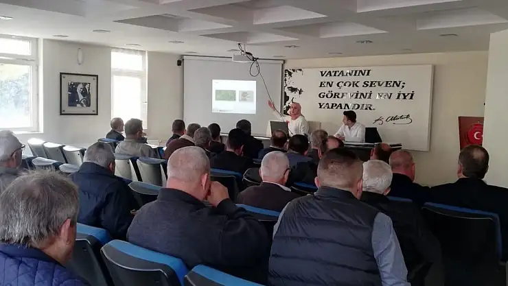 Tekkeköy'de muhtarlara yönelik bilgilendirme eğitimi düzenlendi