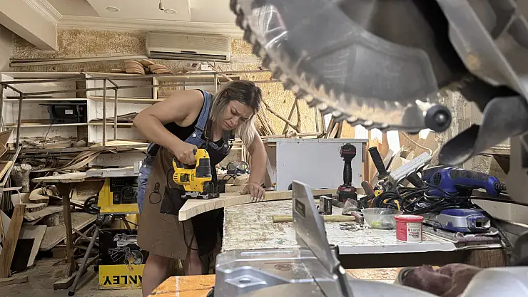 Tezgahın başına geçerek ezberleri bozdu