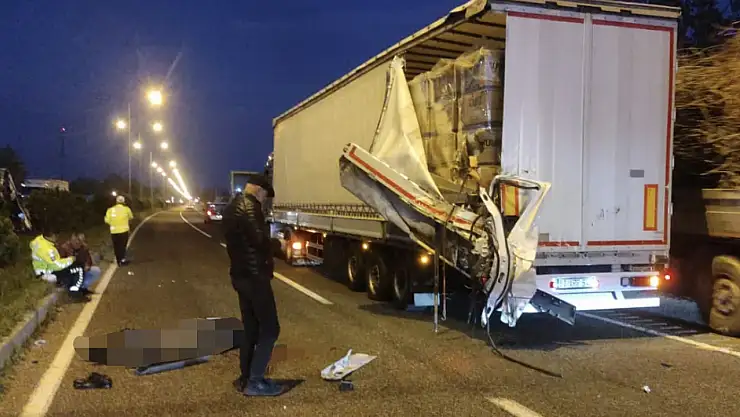 Trafik kazasında 1 kişi öldü, 1 kişi yaralandı